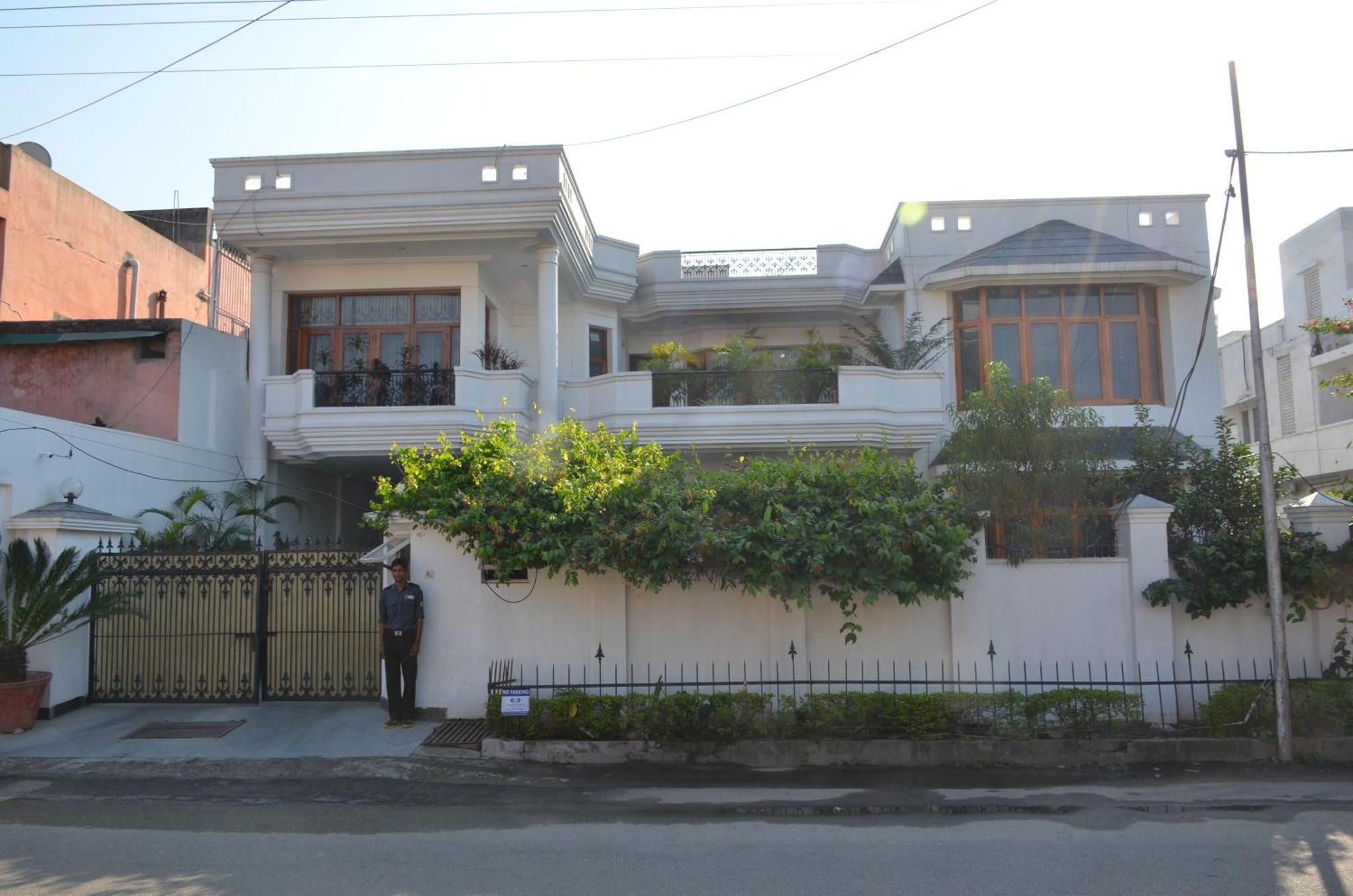 Sandy'S Homestay Jammu Buitenkant foto